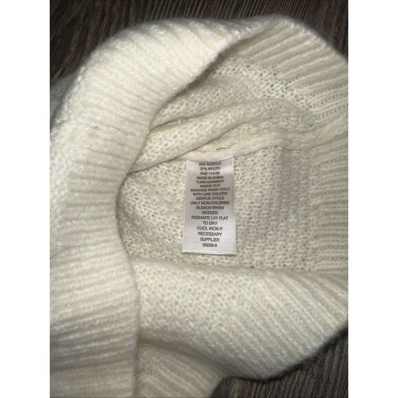 St Johns Bay Womens Sweater Neutral Combo. Size Small. Crew Neck. NWT. 12 - Picture 5 of 8